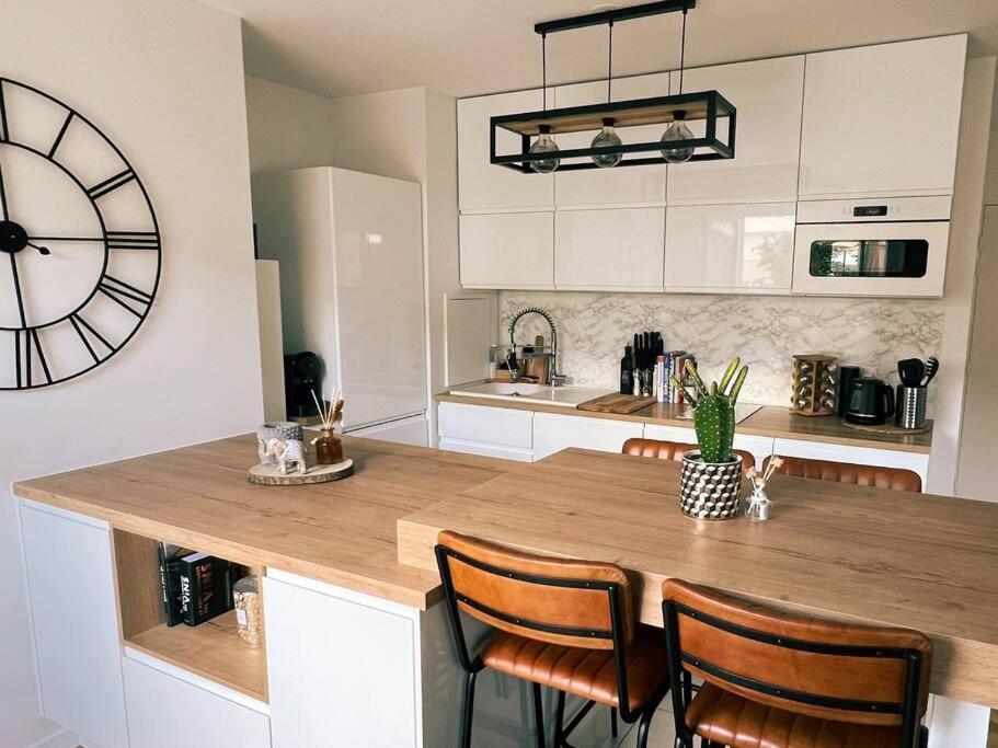 Cosy Penthouse - Large Balconies With Views - 5Min Disneyland Serris Buitenkant foto